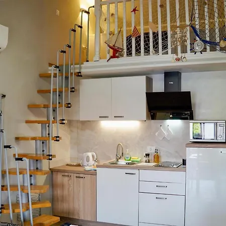 1 Bedroom Awesome In *