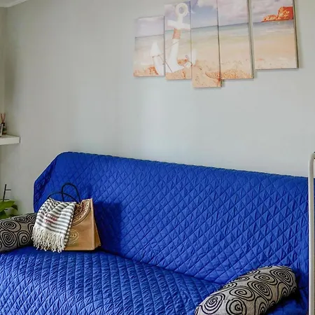 Appartamento 1 Bedroom Awesome In