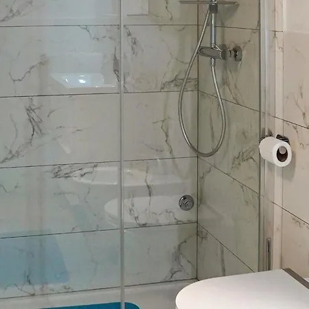 1 Bedroom Awesome In Appartamento Rovigno